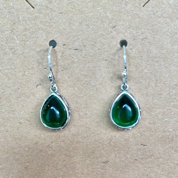 Jewelry - NWOT Teardrop Green Synthetic Emerald Dangle Earrings